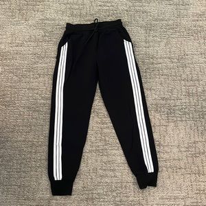 Black/white sweatpants